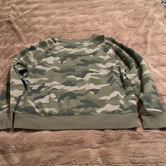 Old Navy Green Camo Sweatshirt - Picture 2 of 7